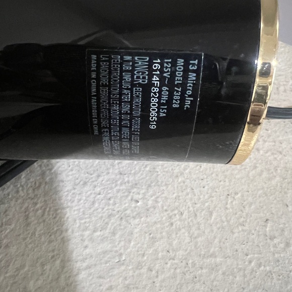 T3 Featherweight‎ 2 Hair Dryer - Model # 73828 - Black/Gold - Picture 14 of 15